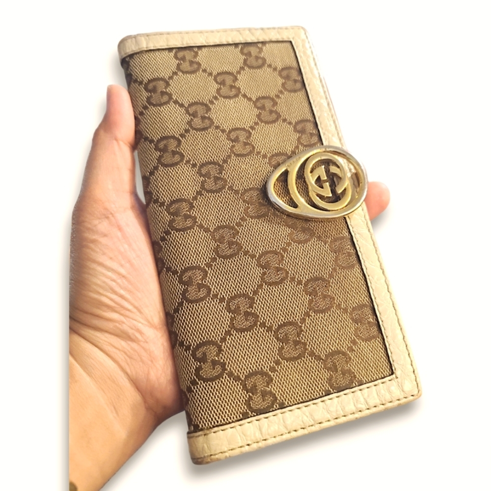 Gucci Authentic GG Canvas Bifold Long Wallet